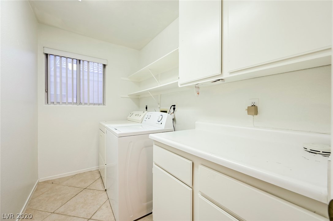 1317 Goldenglow Road Las Vegas, NV 89108 - Photo 9 of 39