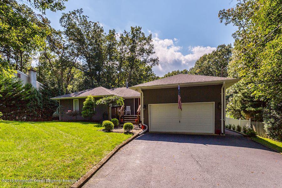 79 Bates Road Jackson, NJ 08527 - Photo 4 of 37 003_79_Bates_Rd_256540_414334