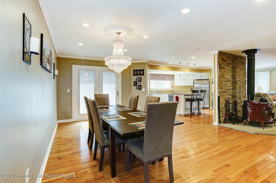 79 Bates Road Jackson, NJ 08527 - Photo 7 of 37 010_79_Bates_Rd_256540_414334