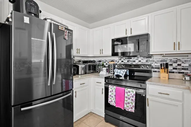 $319,000 | 229 Hastings Drive, Goose Creek, SC 29445