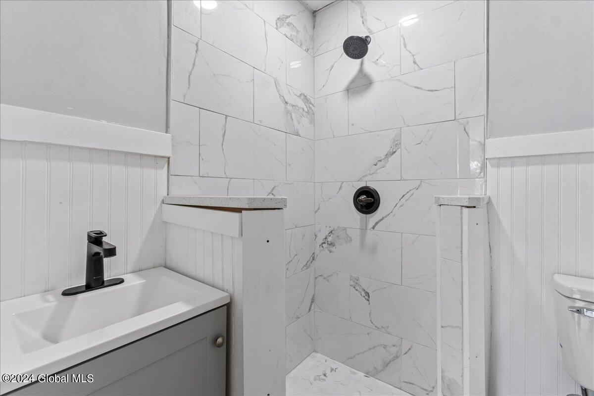 8 Garnsey Road Rexford, NY 12148 - Photo 10 of 42 29-8 Garnsey Rd-29