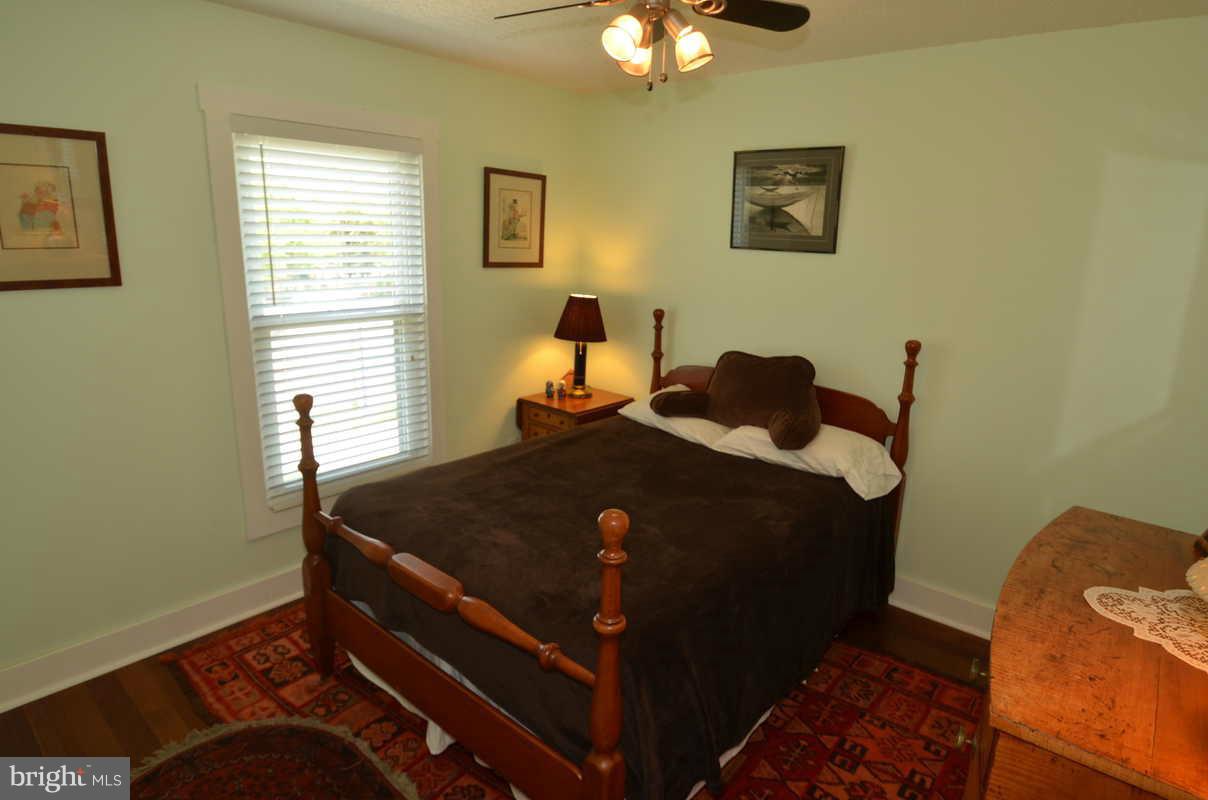 61 Spa Road Annapolis, MD 21401 - Photo 8 of 11 Bedroom