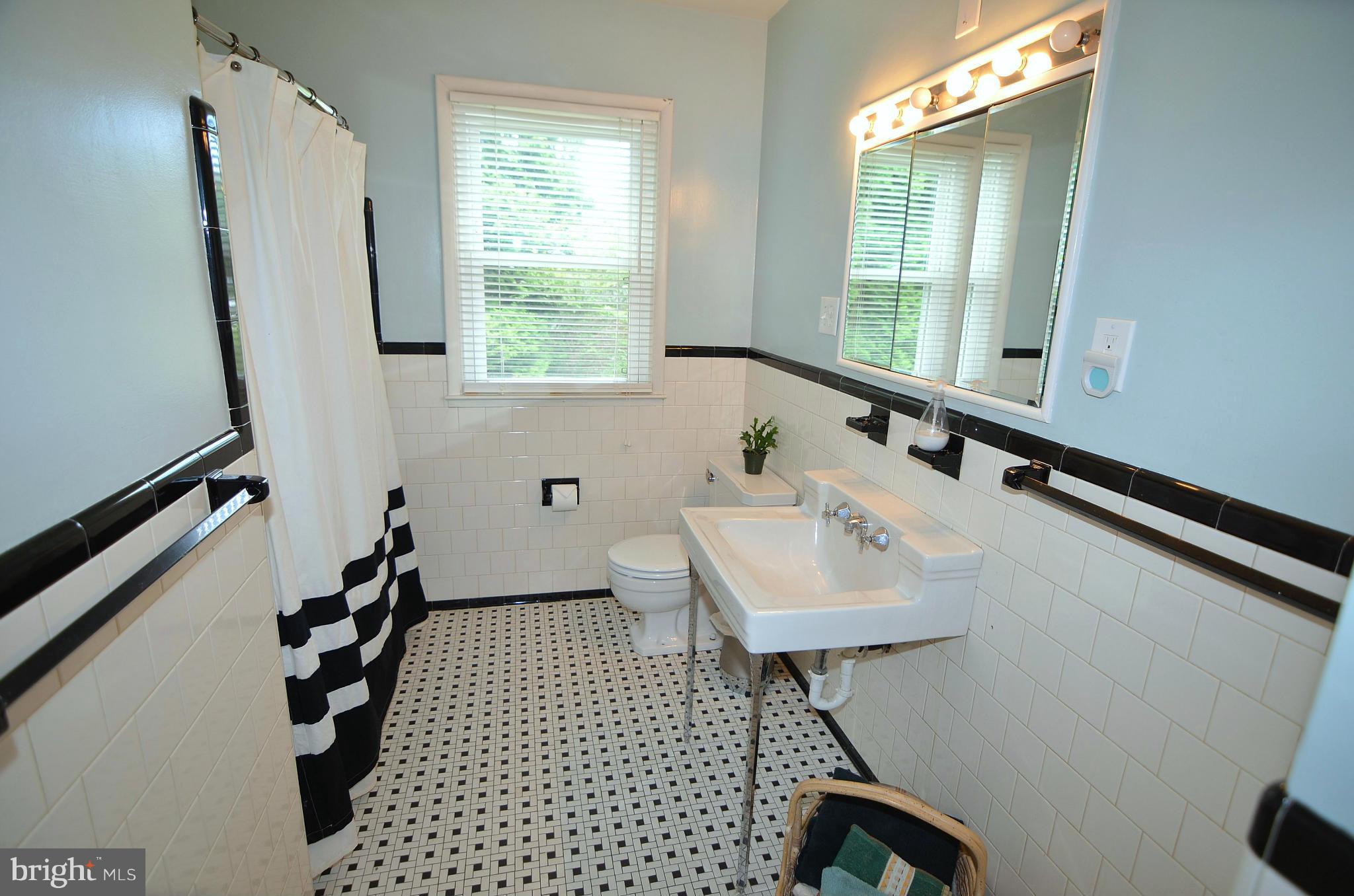4106 Buckingham Road Pikesville, MD 21207 - Photo 25 of 30 Bath
