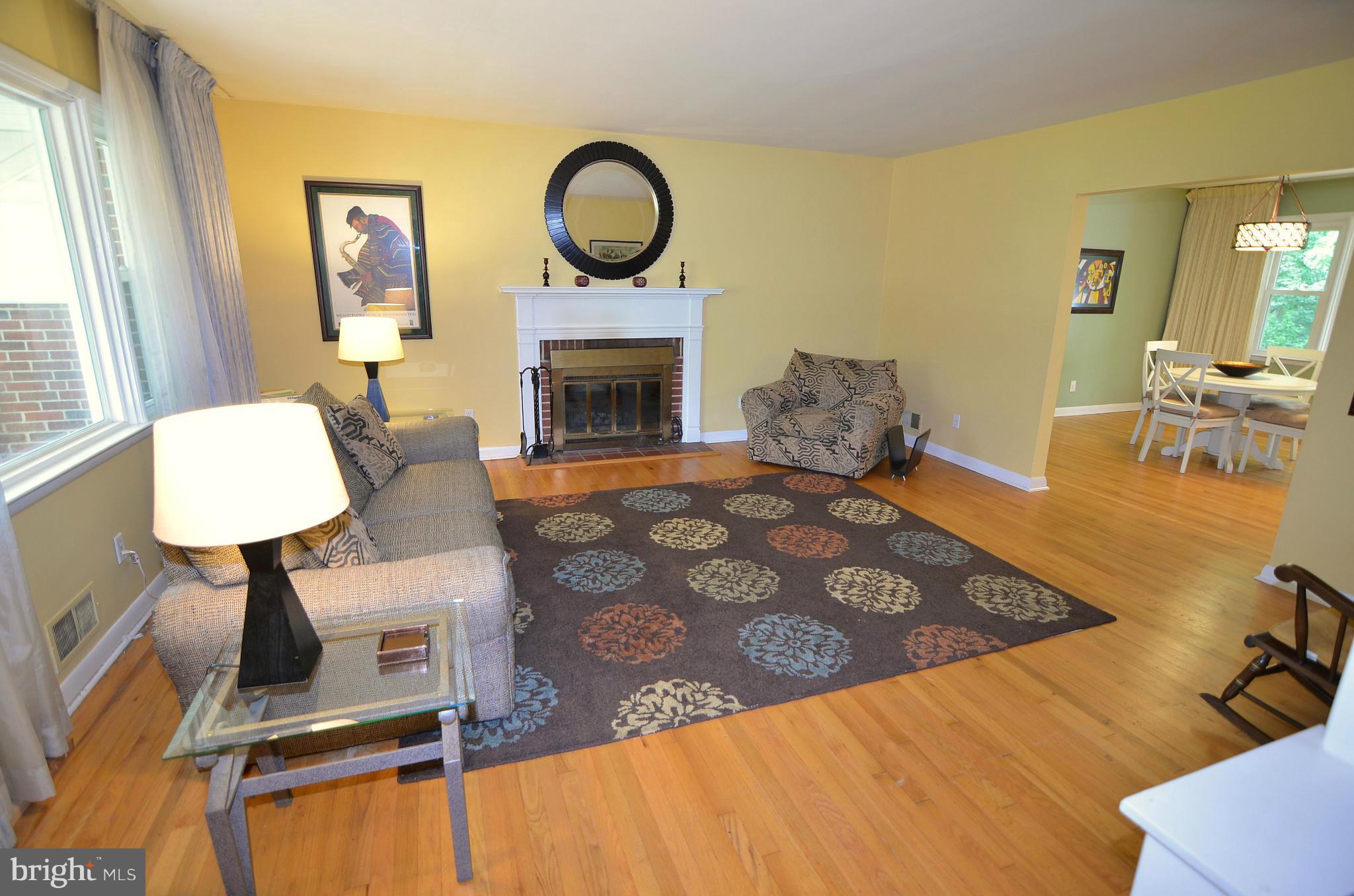 4106 Buckingham Road Pikesville, MD 21207 - Photo 7 of 30 Living Room