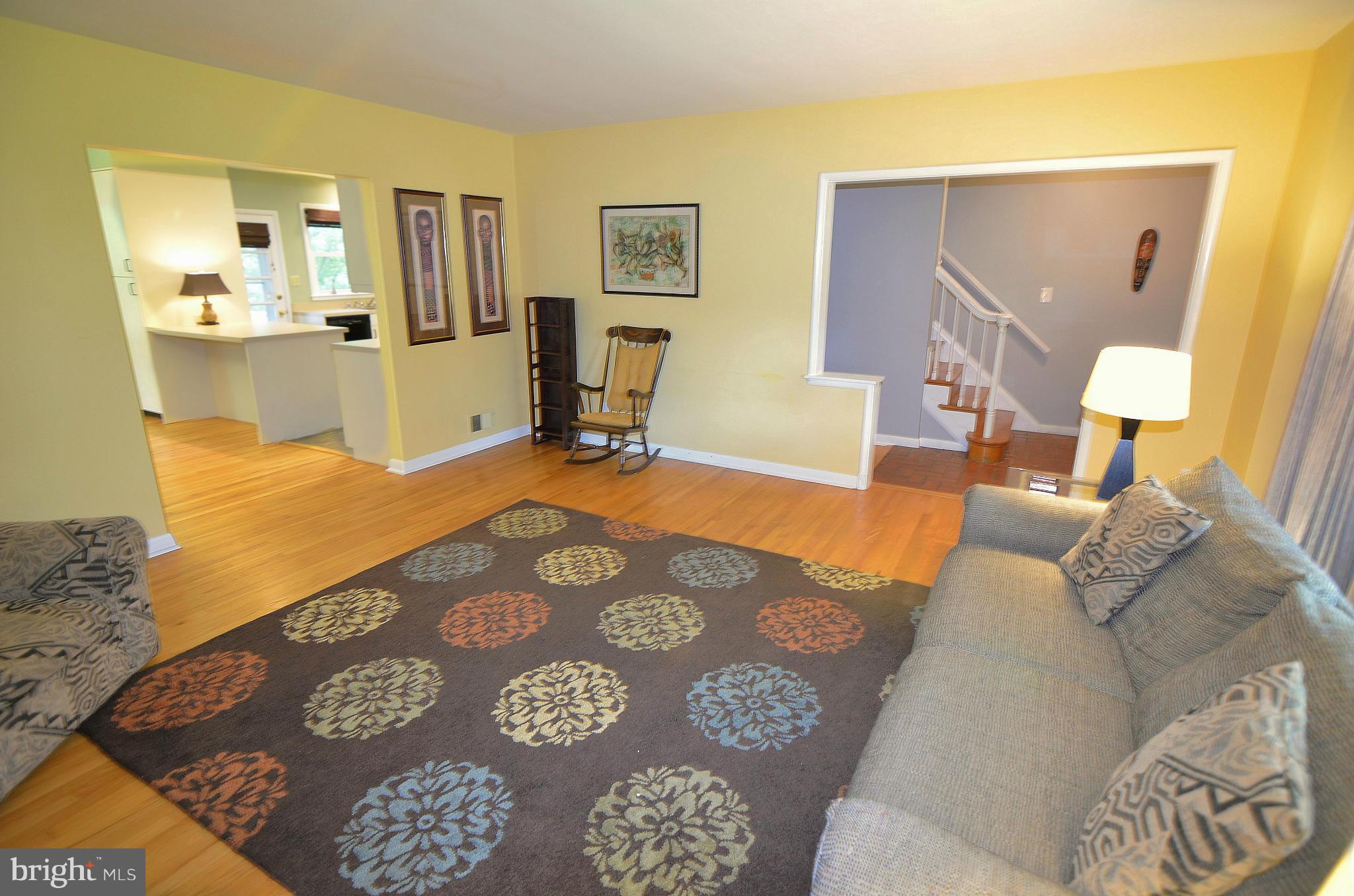 4106 Buckingham Road Pikesville, MD 21207 - Photo 8 of 30 Living Room