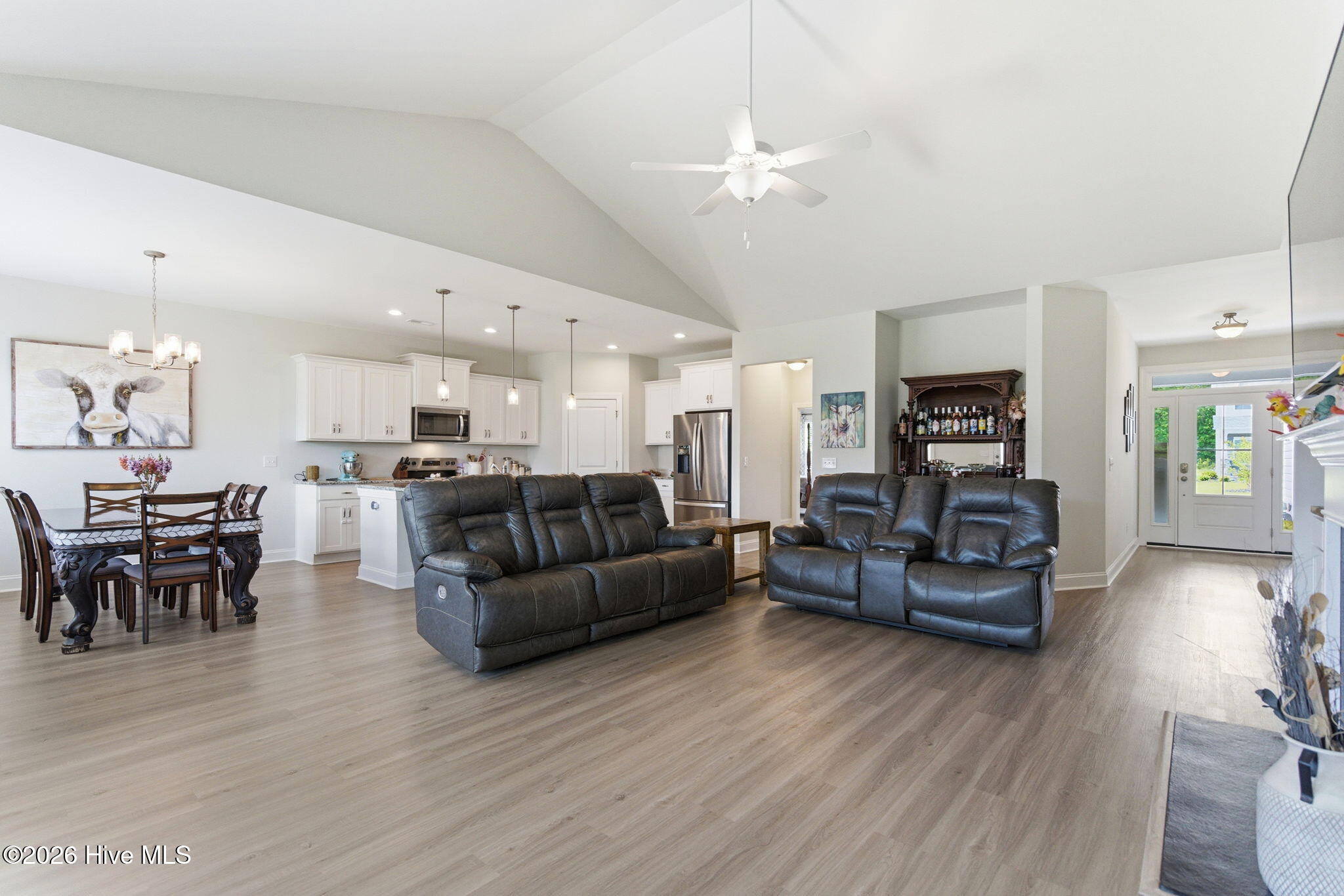 305 West Weatherbee Way Hampstead, NC 28443 - Photo 5 of 53 26-web-or-mls-dsc00290