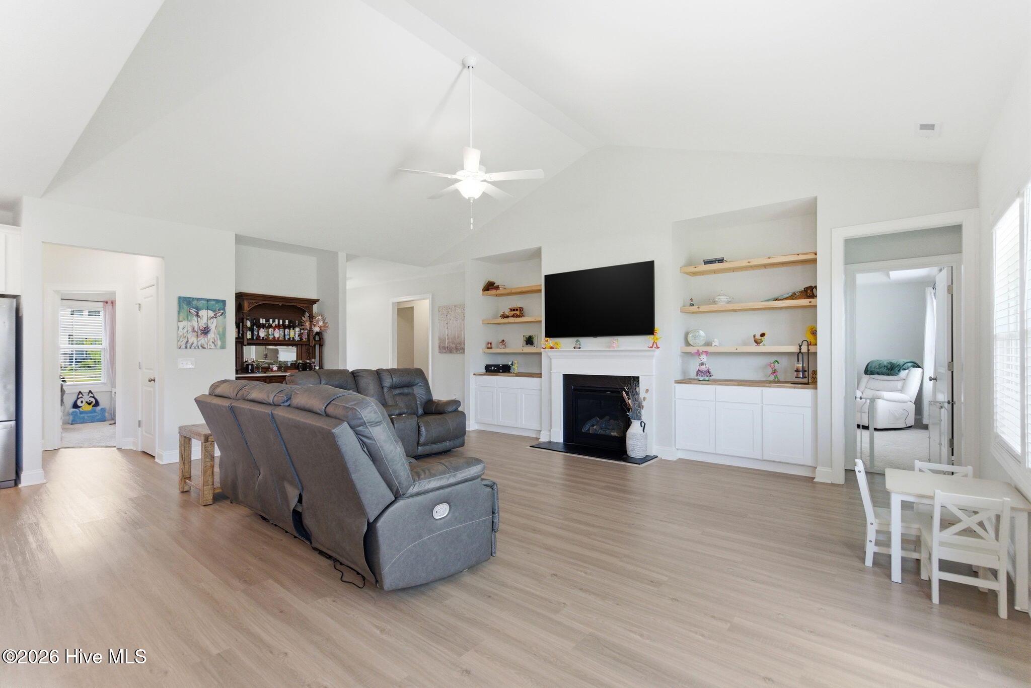 305 West Weatherbee Way Hampstead, NC 28443 - Photo 6 of 53 25-web-or-mls-dsc00287