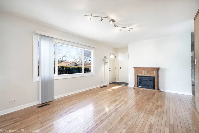 $335,000 | 5615 Star Drive, Hanover Park, IL 60133