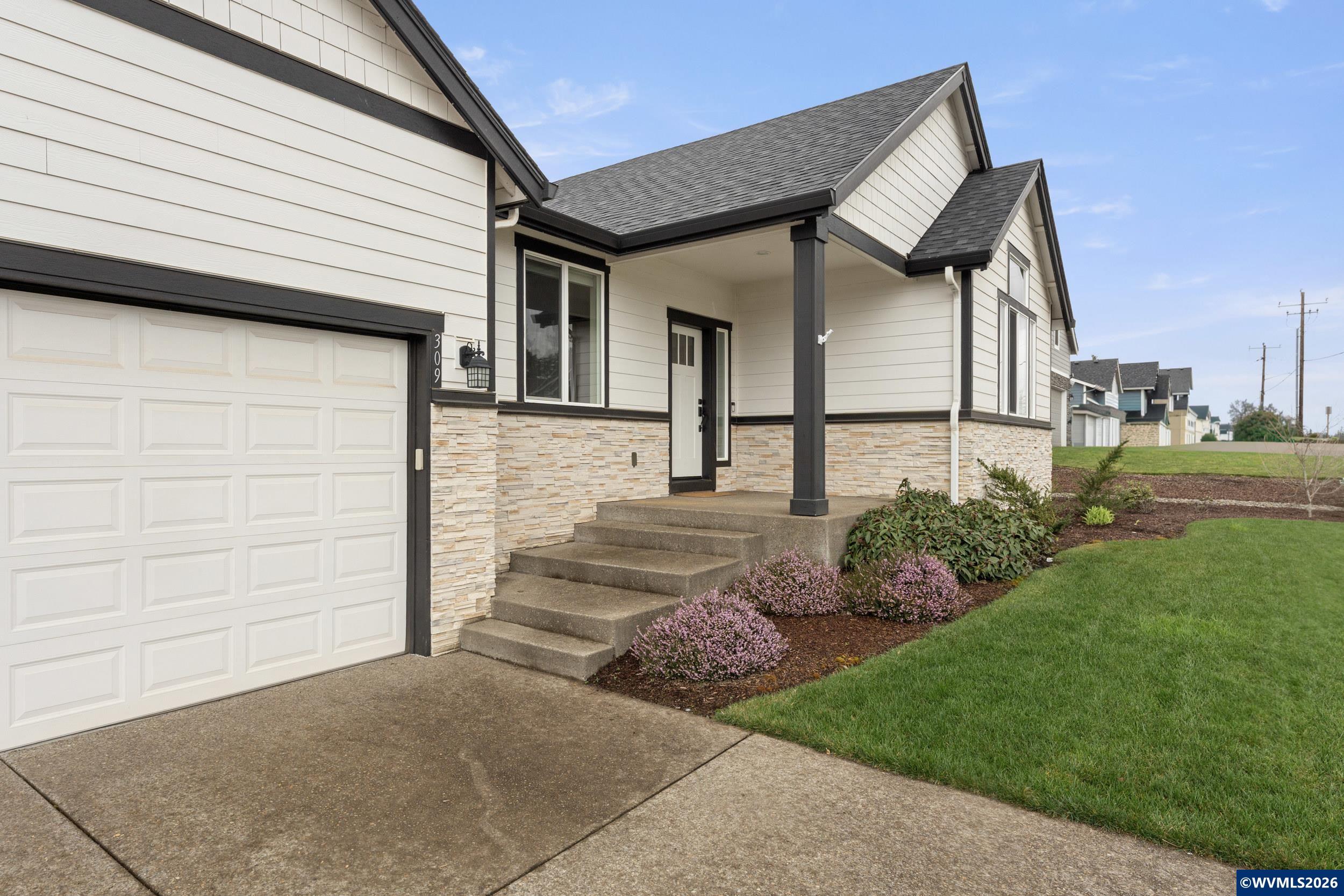 309 Northeast Berry Street Sublimity, OR 97385 - Photo 4 of 49