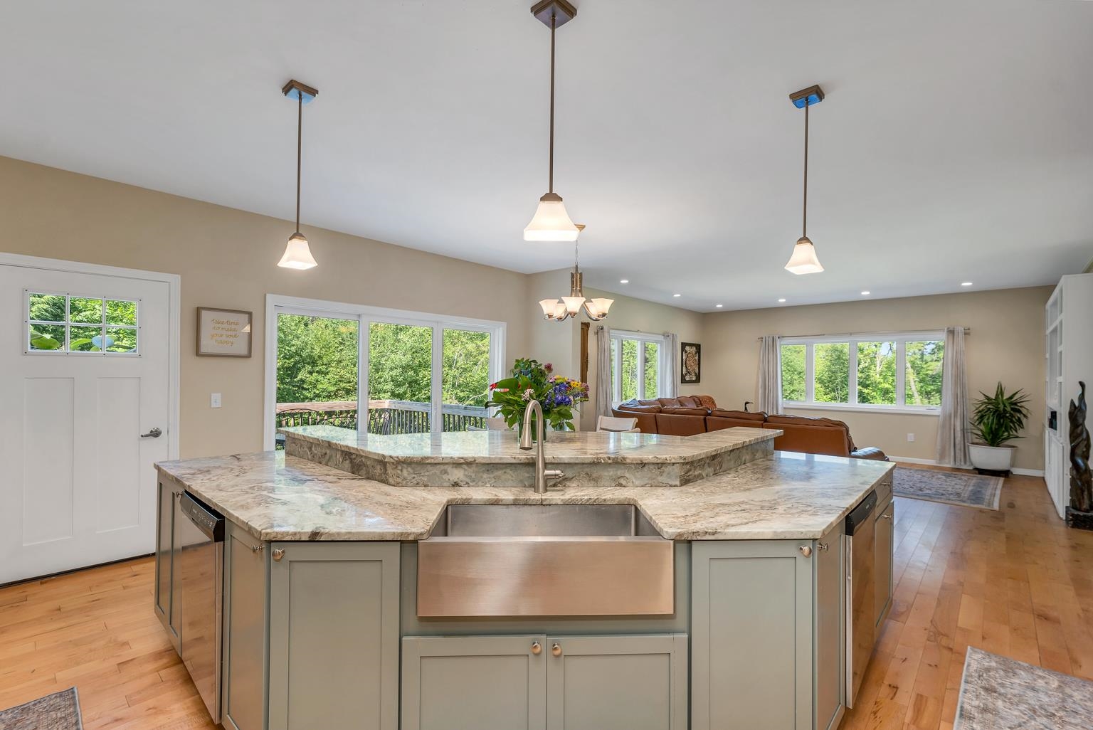 76 Curries Way Brookfield, NH 03872 - Photo 13 of 60