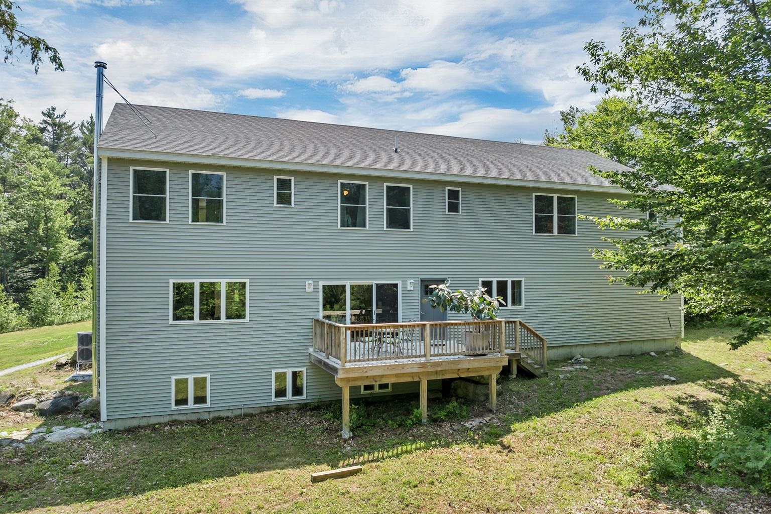 76 Curries Way Brookfield, NH 03872 - Photo 3 of 60