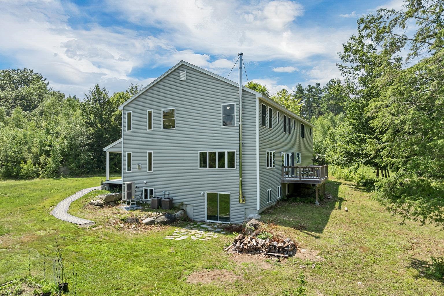 76 Curries Way Brookfield, NH 03872 - Photo 4 of 60