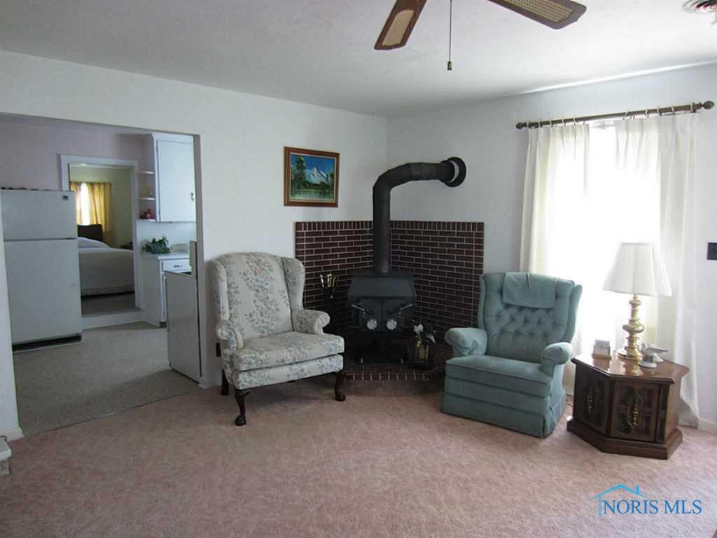 4049 Weckerly Road Monclova, OH 43542 - Photo 3 of 11 Living Room.