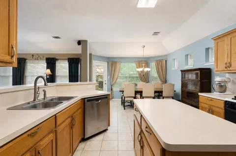$325,000 | 810 Hilltop Drive, Leander, TX 78641
