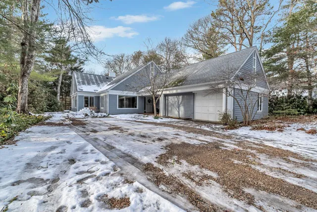 $835,000 | 164 Coonamessett Circle, East Falmouth, MA 02536