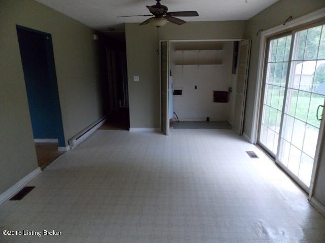 313 Dunroven Road Versailles, KY 40383 - Photo 3 of 8 Dining Area