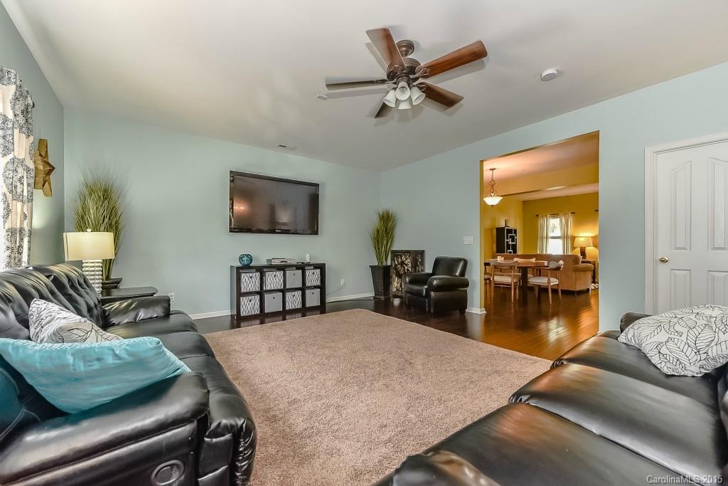 10929 Slalom Hill Road Charlotte, NC 28278 - Photo 10 of 24