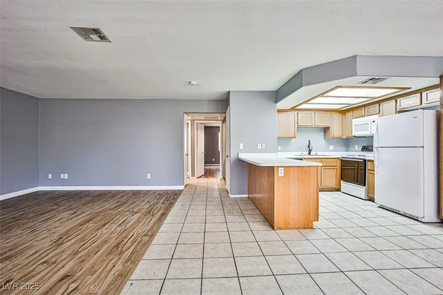 $1,390 | 8410 Eldora Avenue, Unit 1001, Las Vegas, NV 89117