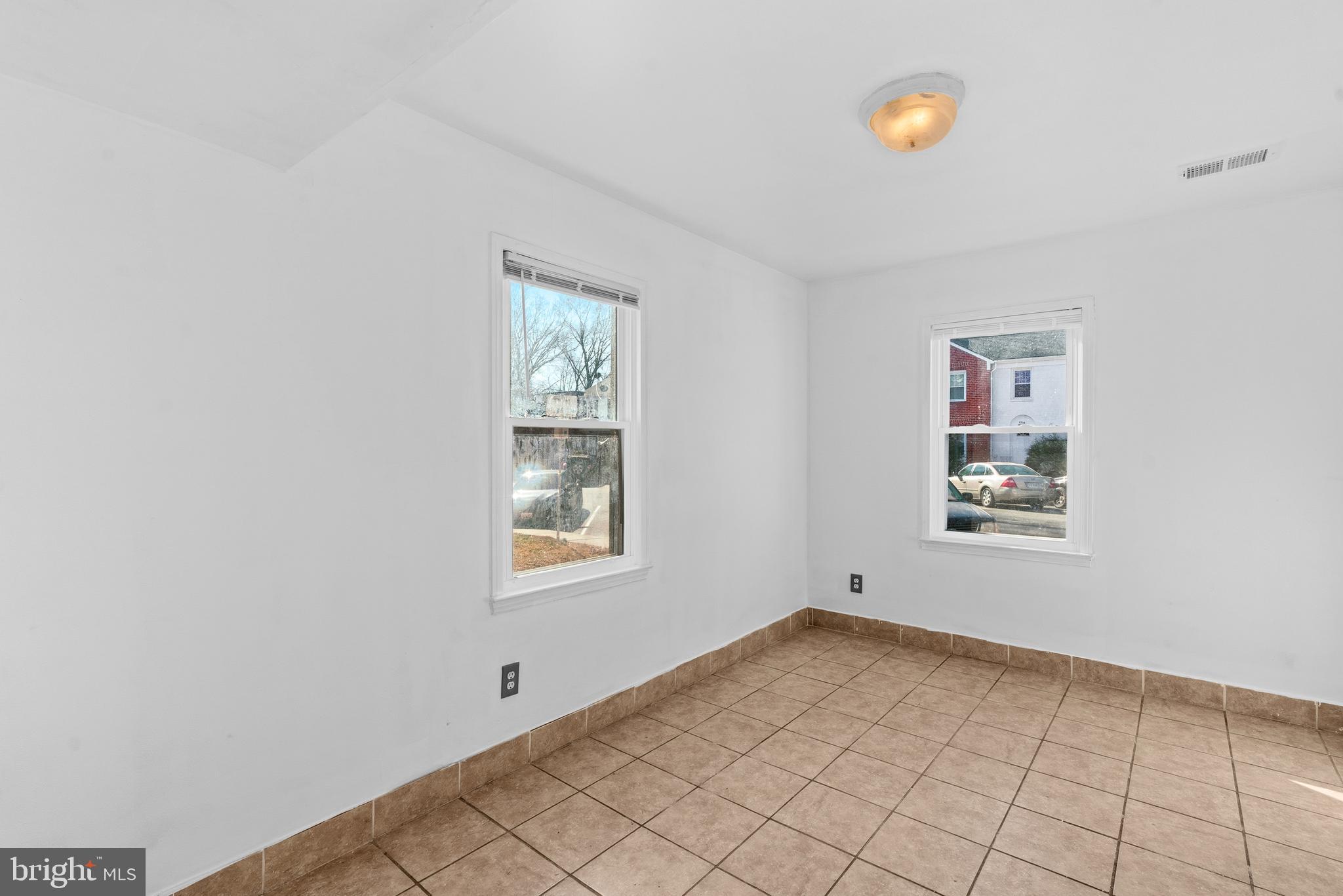 9715 Pickett Lane Manassas, VA 20110 - Photo 12 of 19