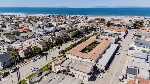 $670,000 | 4949 Nautilus Street, Unit B, Oxnard, CA 93035