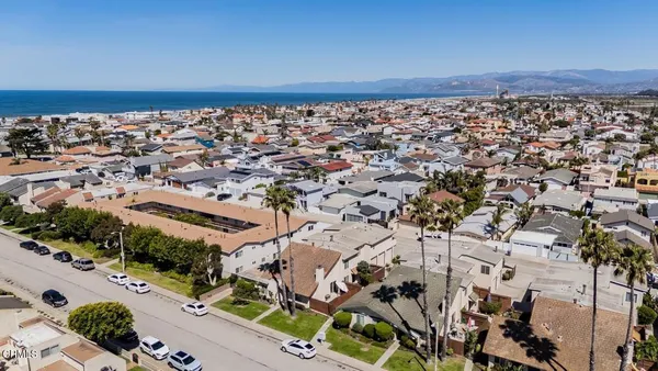 $670,000 | 4949 Nautilus Street, Unit B, Oxnard, CA 93035