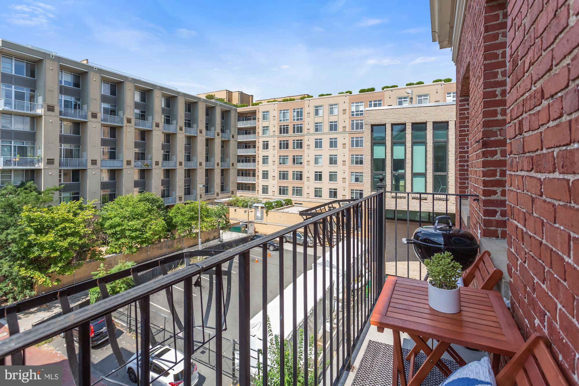 1401 Columbia Road Northwest, Unit 410 Washington, DC 20009 - Photo 23 of 37 Balcony