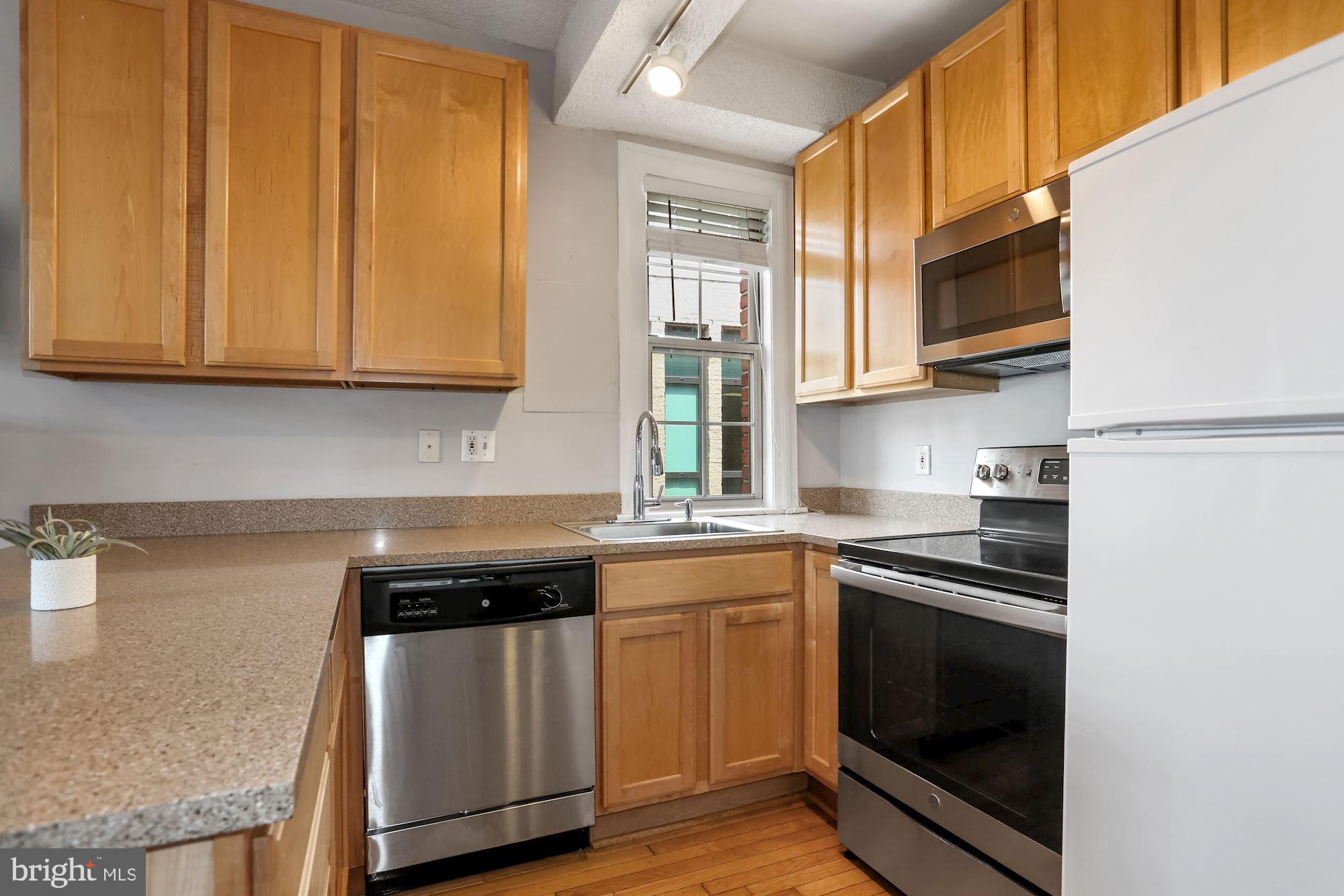 1401 Columbia Road Northwest, Unit 410 Washington, DC 20009 - Photo 7 of 37 Kitchen