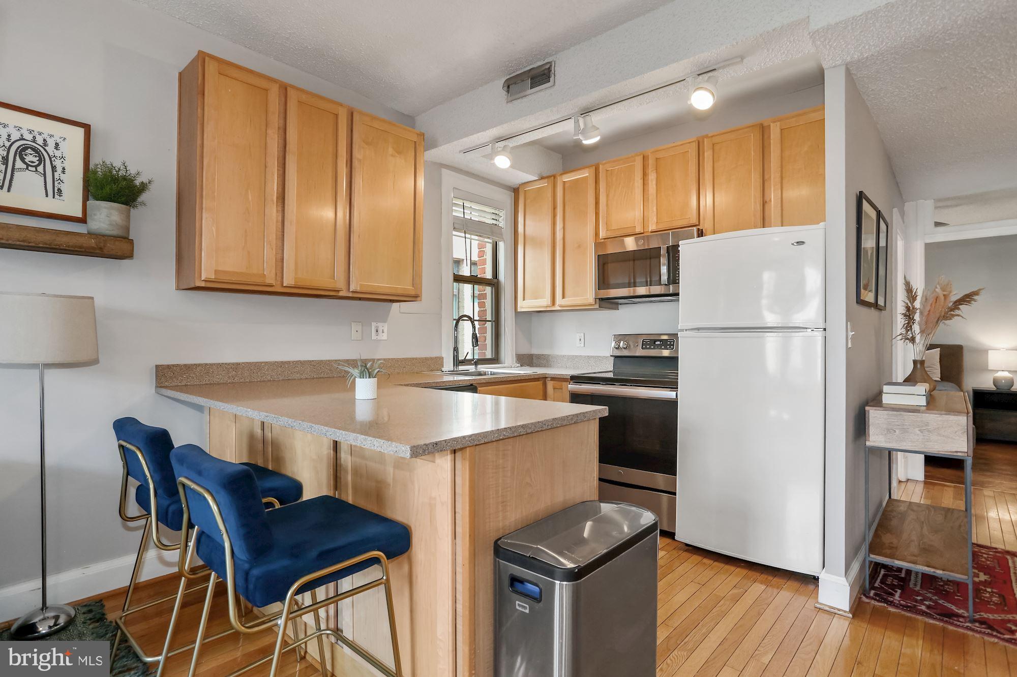 1401 Columbia Road Northwest, Unit 410 Washington, DC 20009 - Photo 8 of 37 Kitchen