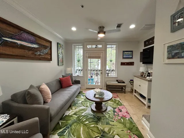 $299,900 | 922 Porter Avenue, Unit 206, Ocean Springs, MS 39564