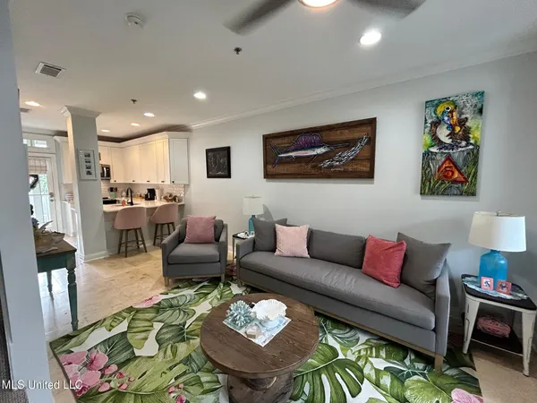 $299,900 | 922 Porter Avenue, Unit 206, Ocean Springs, MS 39564