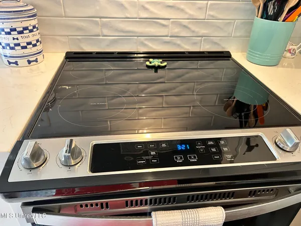 $299,900 | 922 Porter Avenue, Unit 206, Ocean Springs, MS 39564