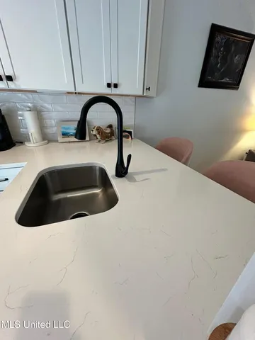 $299,900 | 922 Porter Avenue, Unit 206, Ocean Springs, MS 39564