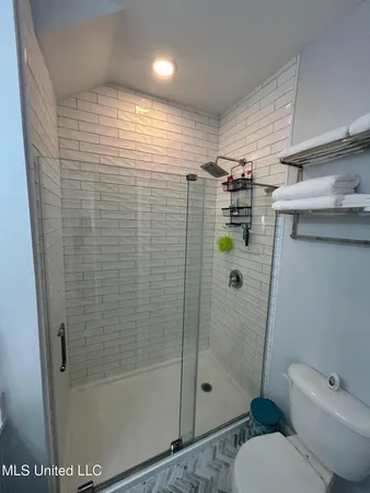 $299,900 | 922 Porter Avenue, Unit 206, Ocean Springs, MS 39564