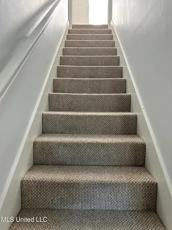 $299,900 | 922 Porter Avenue, Unit 206, Ocean Springs, MS 39564