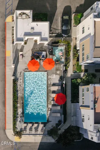 $965,000 | 2753 Waverly Drive, Unit 302, Los Angeles, CA 90039