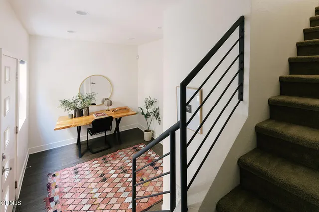 $965,000 | 2753 Waverly Drive, Unit 302, Los Angeles, CA 90039