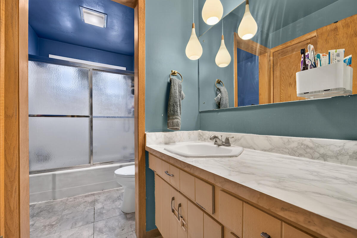 1425 South Street Racine, WI 53402 - Photo 6 of 20 Bathroom