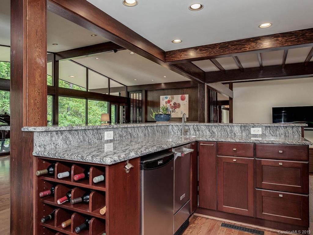 7542 Valleybrook Road Charlotte, NC 28270 - Photo 8 of 48 Gallery Image 8