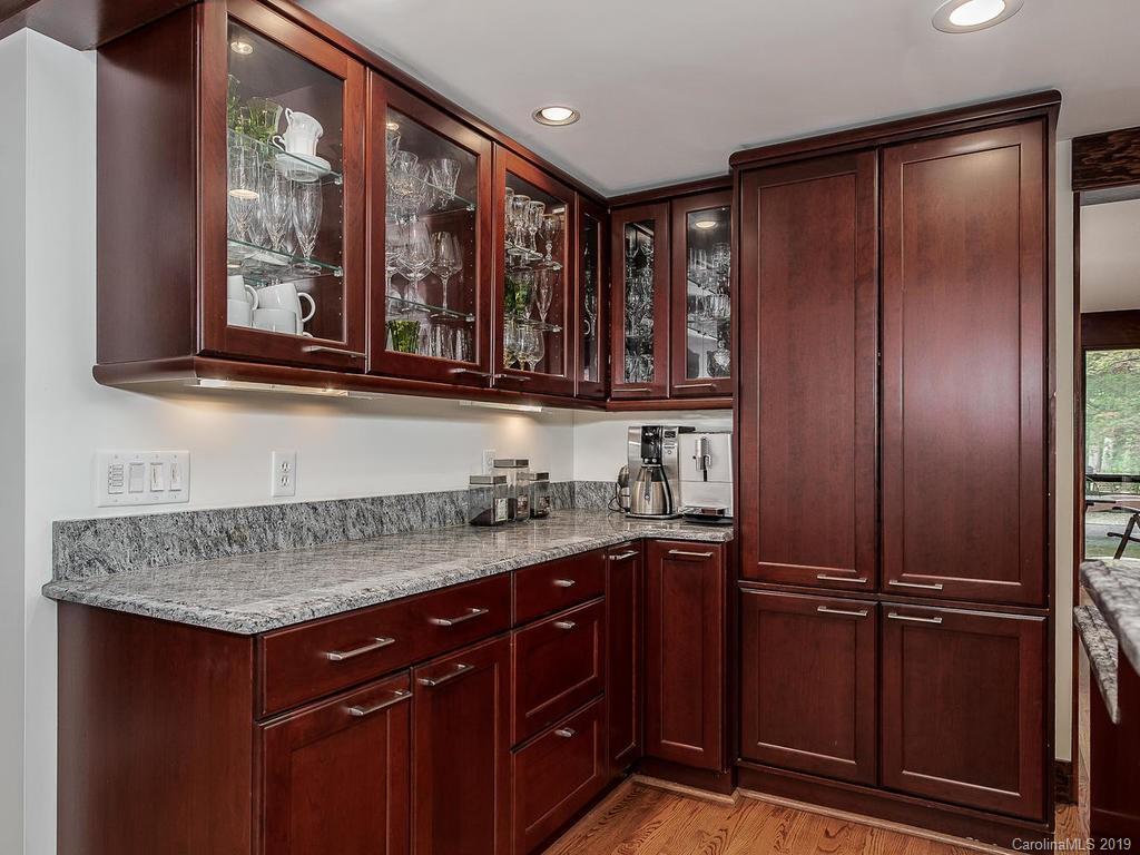 7542 Valleybrook Road Charlotte, NC 28270 - Photo 9 of 48 Gallery Image 9