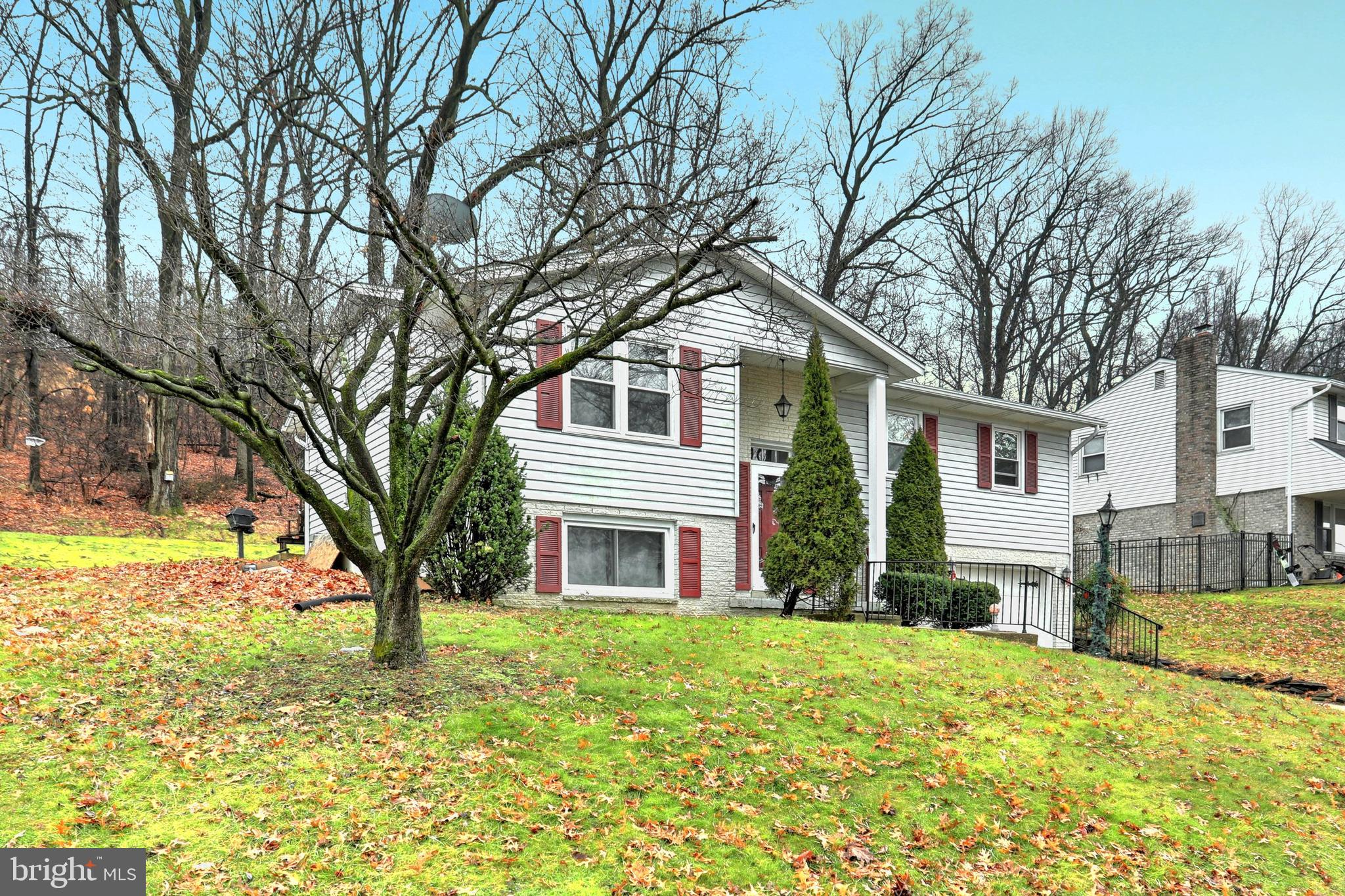 596 Norman Road York, PA 17406 - Photo 4 of 30 Gallery Image 4