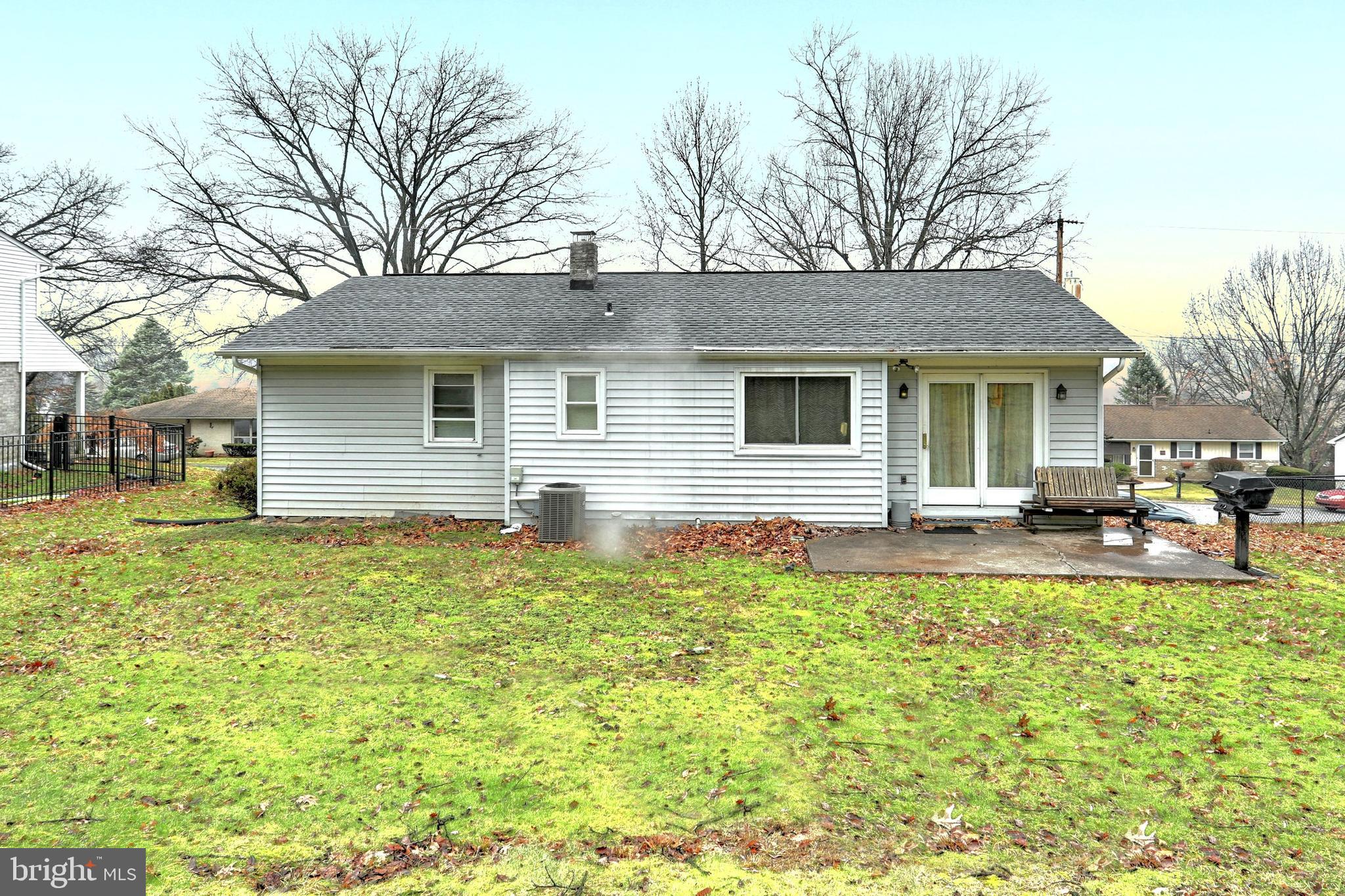 596 Norman Road York, PA 17406 - Photo 8 of 30 Gallery Image 8