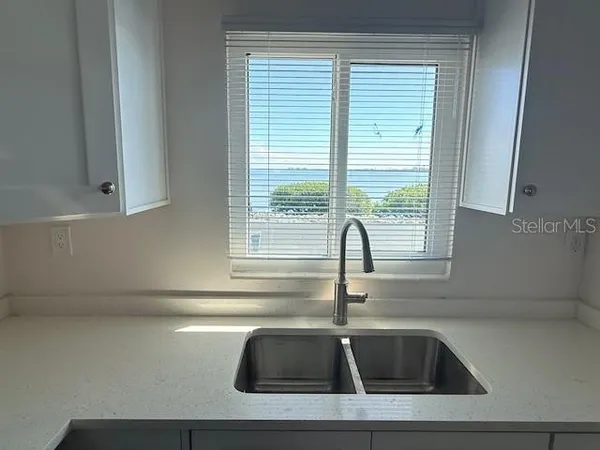 a close view of sink and tap