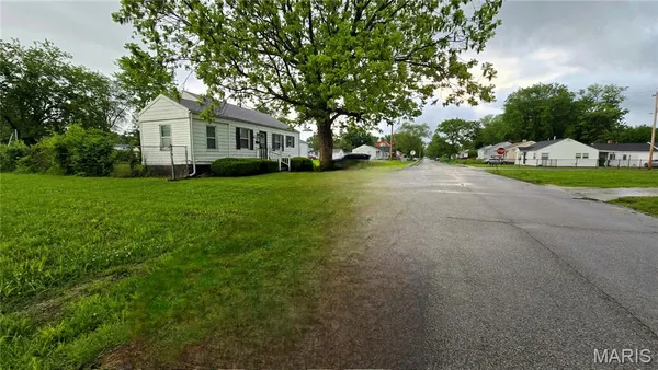 $5,000 | 659 North 70th Street, East St. Louis, IL 62203