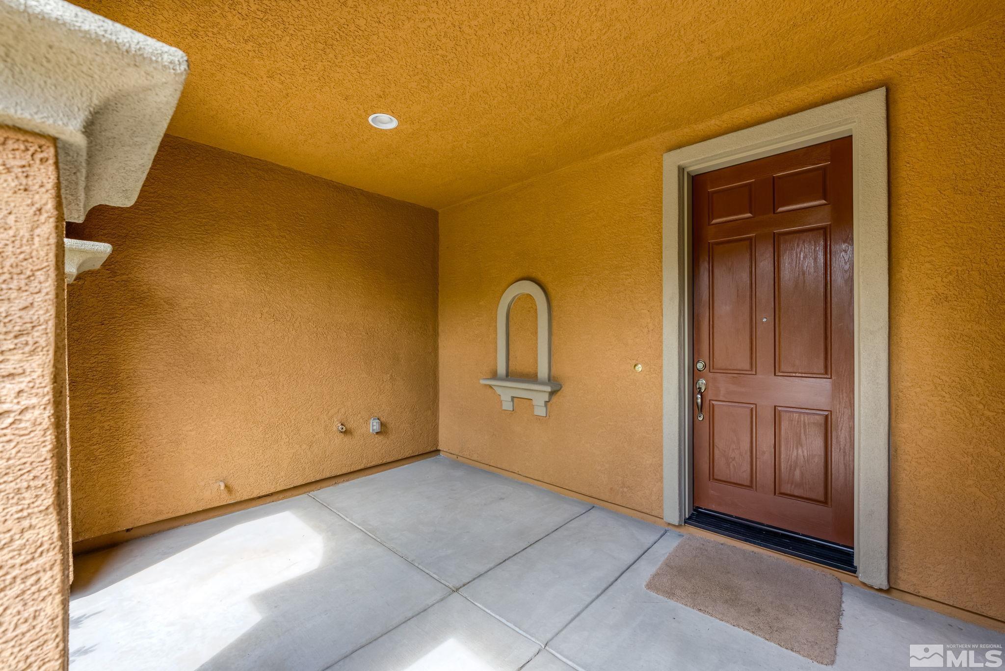 405 Luciana Drive Reno, NV 89521 - Photo 4 of 37 Photo 4