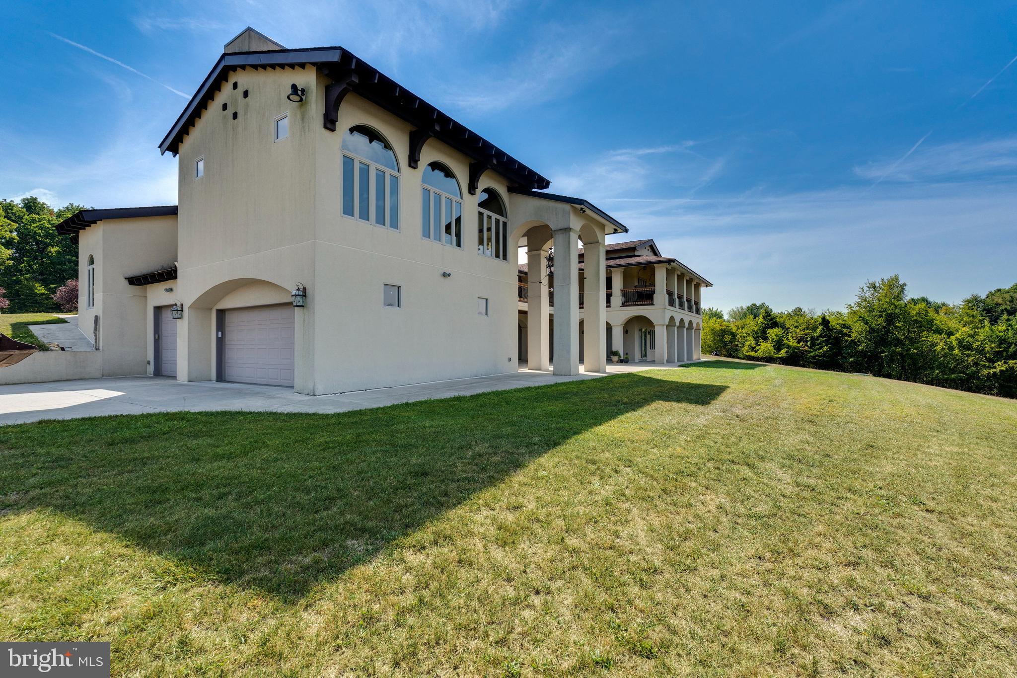5338 Hines Road Frederick, MD 21704 - Photo 28 of 34 Side entrance with 3 car garage.