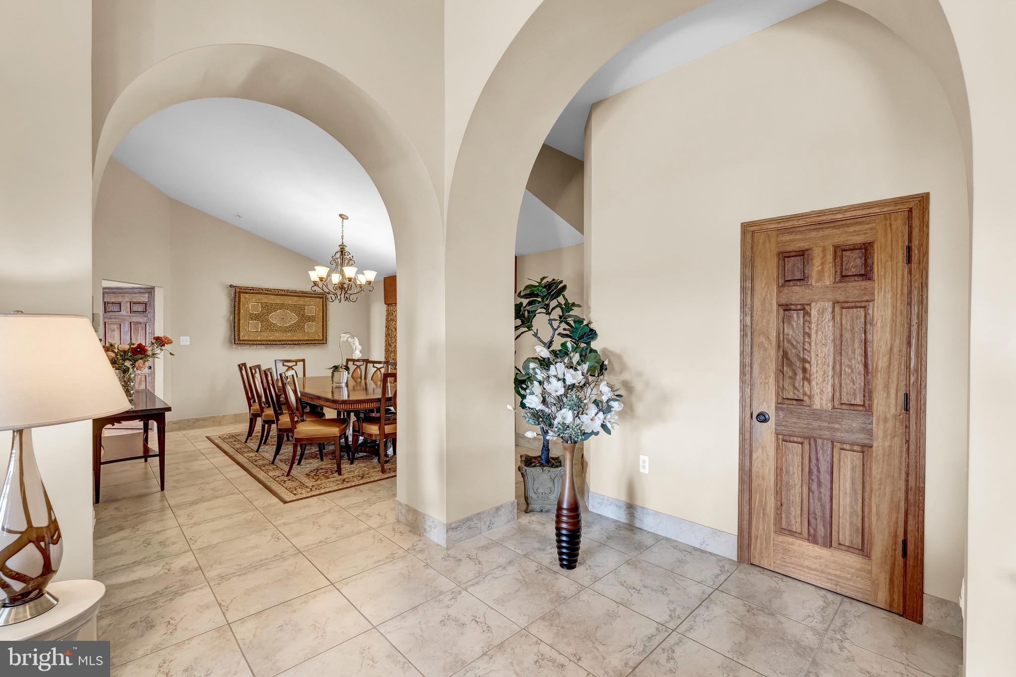 5338 Hines Road Frederick, MD 21704 - Photo 6 of 34 Dining room