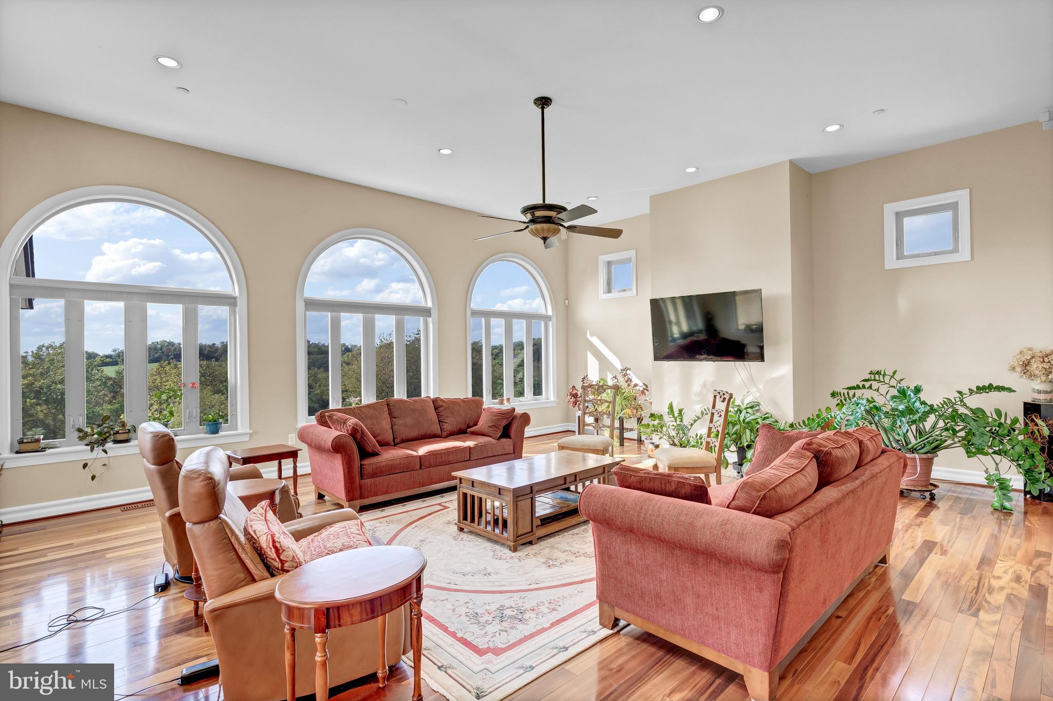 5338 Hines Road Frederick, MD 21704 - Photo 9 of 34 Family room