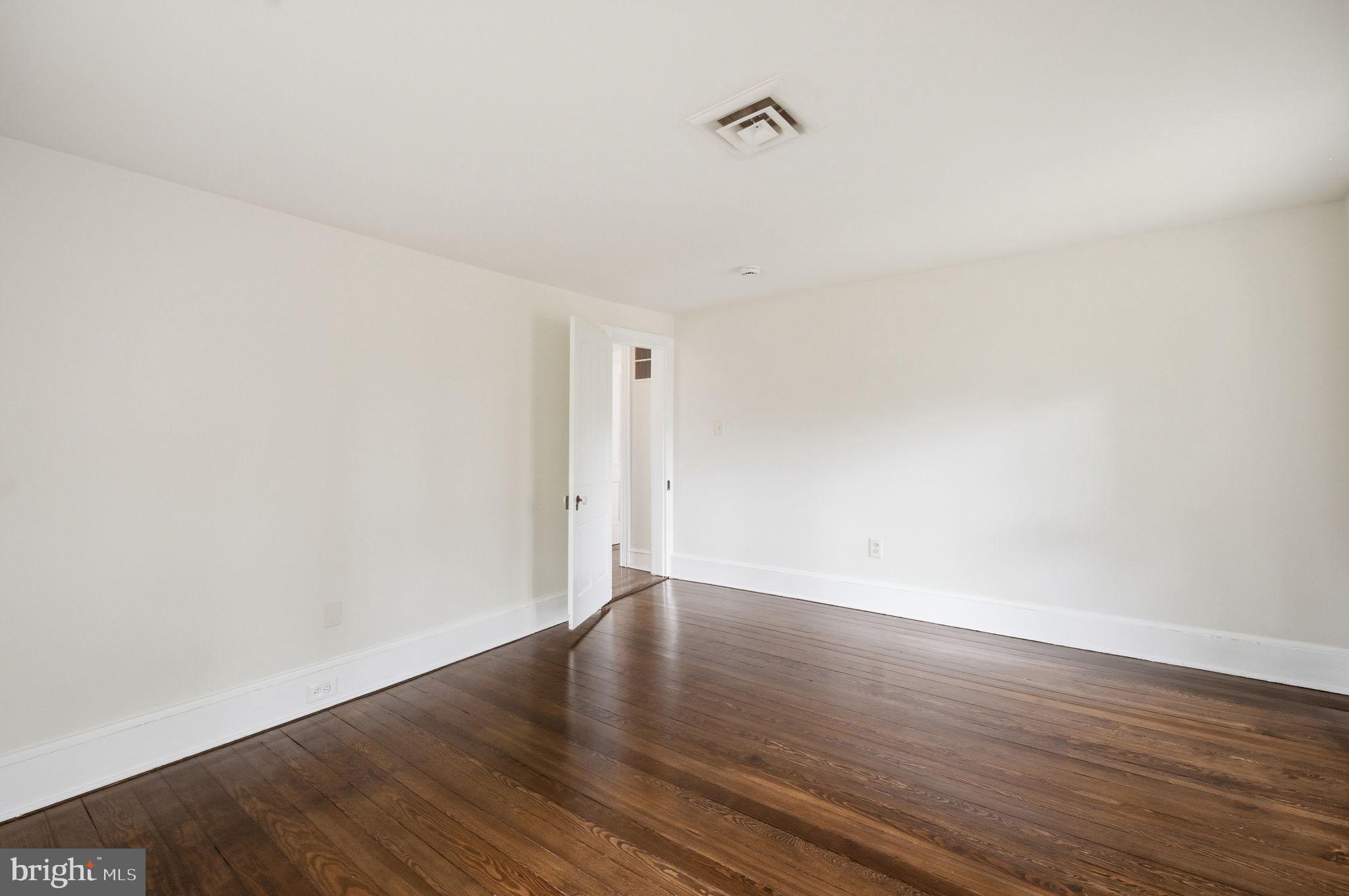 6304 Georgetown Road Broad Run, VA 20137 - Photo 13 of 102 Gallery Image 13
