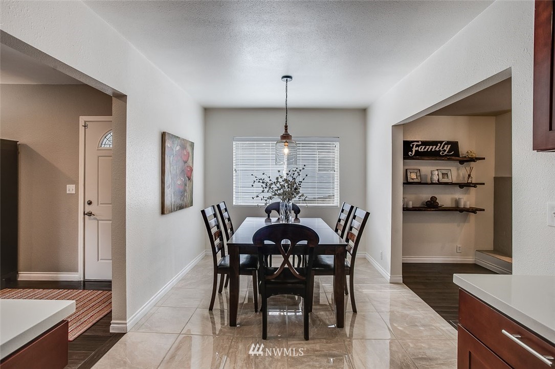 7335 Dumar Way Southwest Seattle, WA 98106 - Photo 13 of 25 Gallery Image 13