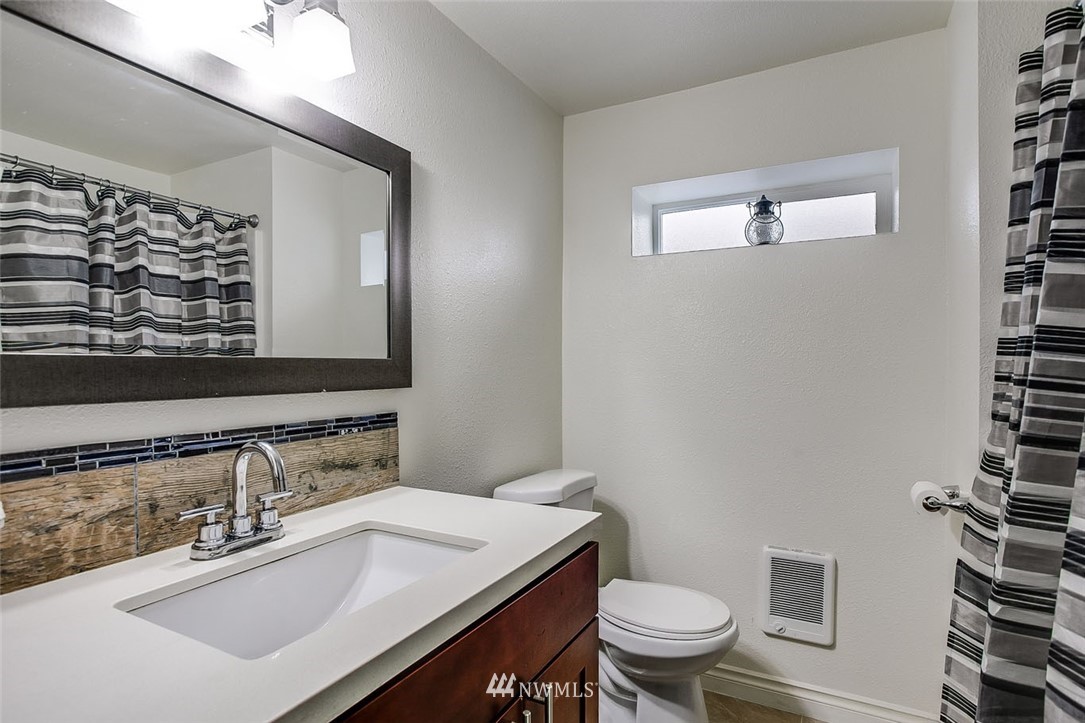 7335 Dumar Way Southwest Seattle, WA 98106 - Photo 19 of 25 Gallery Image 19
